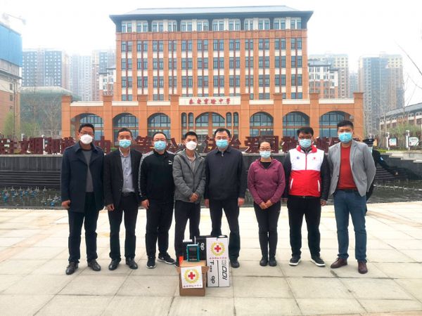 责任担当、抗疫有我